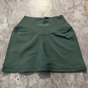 Alphalete Surface Power Short - Sage